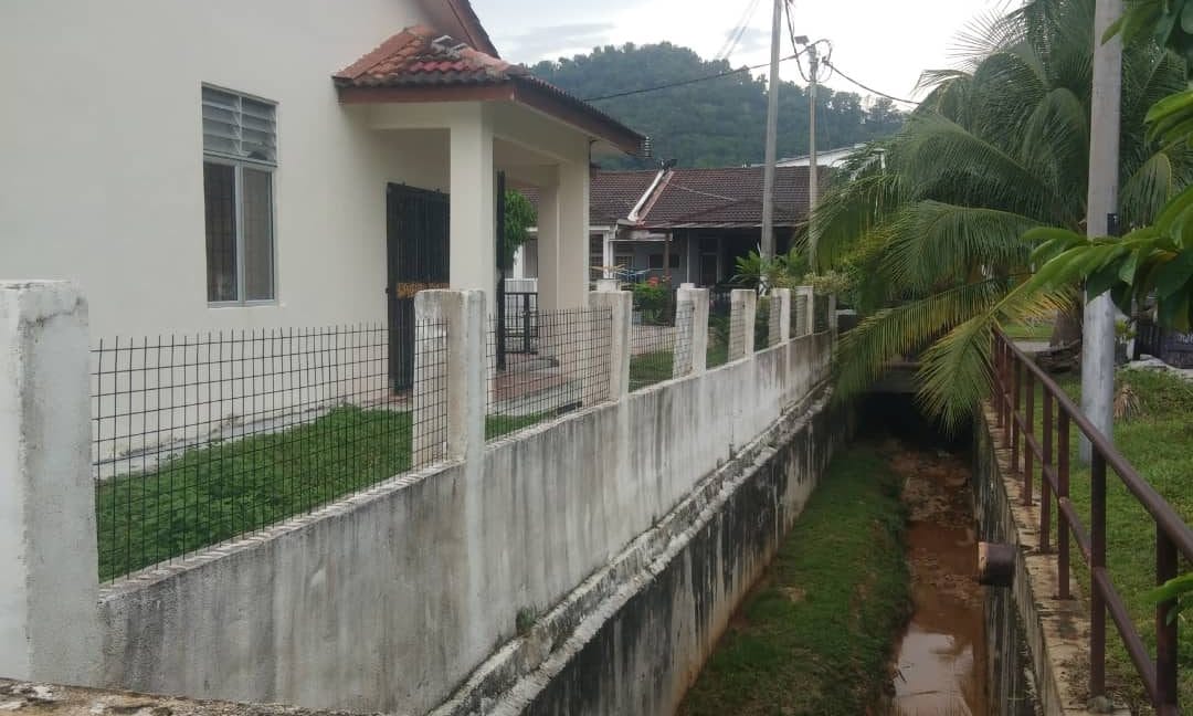 e28c4b26-e4f8-4c1e-a3c0-1c50d82fd69d