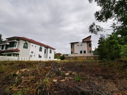 Jalan Ketapang Desa Damai