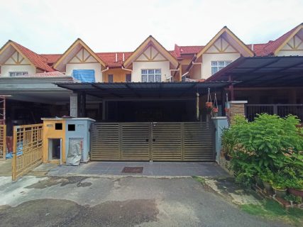 House Taman Puncak Saujana