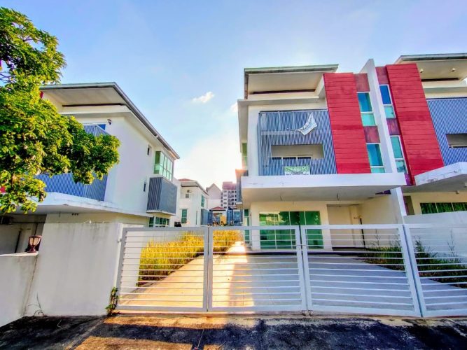 3 Storey Semi Detached Taman Nadayu 92 Kajang