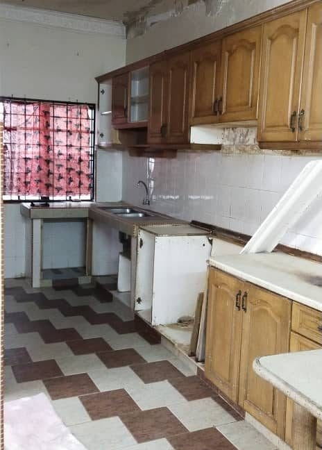 b4a81308-d353-4749-aa95-37947438b57d