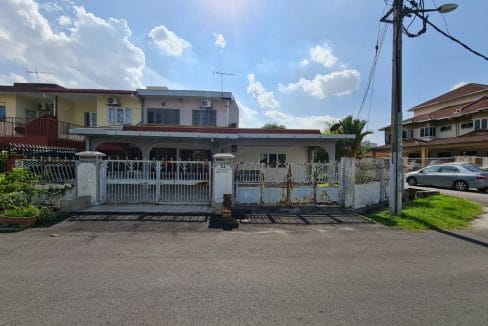 House Taman Sri Reko Corner Lot