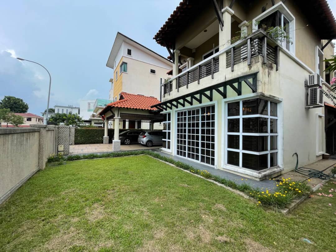 Bungalow Subang Height West