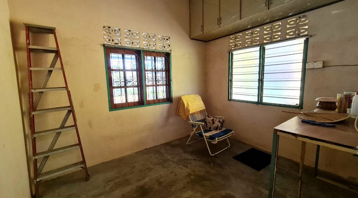 c3f546fb-4d0c-48f1-9873-4d92886d2550