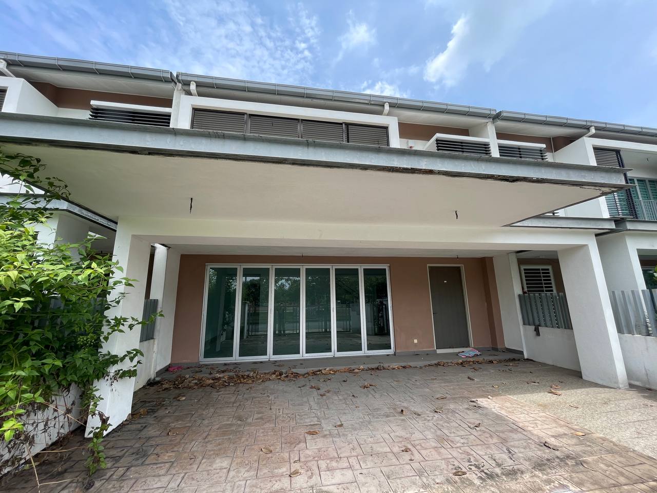 House Crista Elmina East Denai Alam