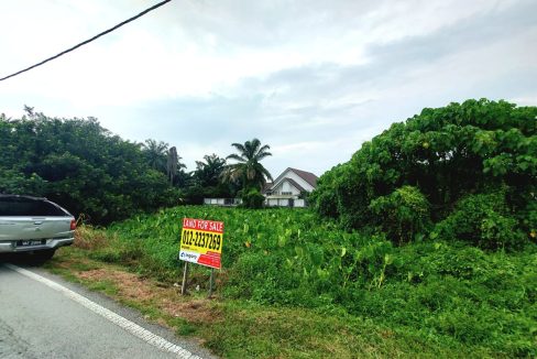 Lot Banglo Labu Lanjut Salak Tinggi Sepang